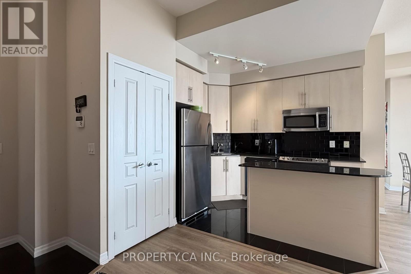 3606 - 225 Webb Drive, Mississauga, Ontario  L5B 4P2 - Photo 14 - W12593544