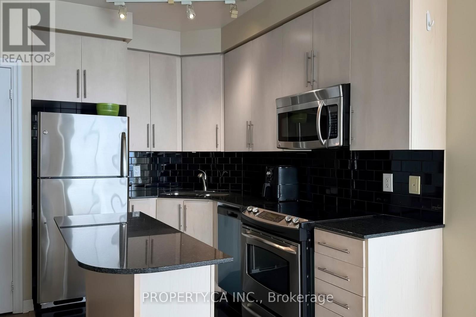 3606 - 225 Webb Drive, Mississauga, Ontario  L5B 4P2 - Photo 15 - W12593544