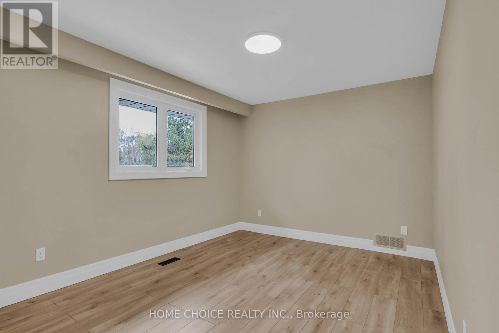 43 Golfwood Heights E, Toronto, Ontario  M9P 3L8 - Photo 30 - W12593564