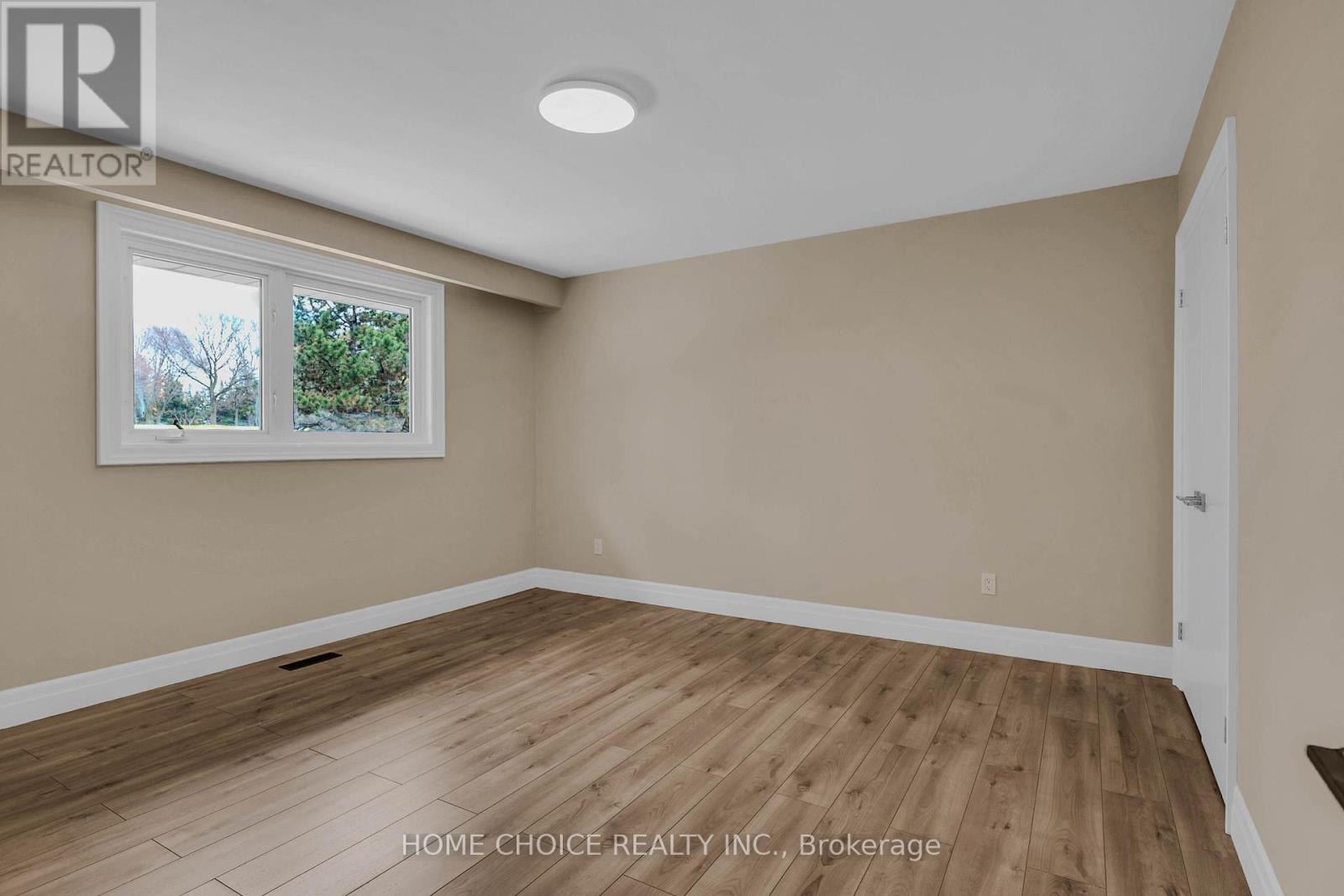 43 Golfwood Heights E, Toronto, Ontario  M9P 3L8 - Photo 31 - W12593564