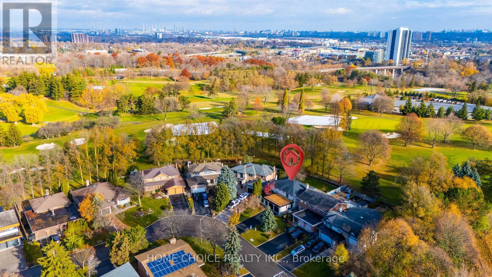 43 Golfwood Heights E, Toronto, Ontario  M9P 3L8 - Photo 4 - W12593564