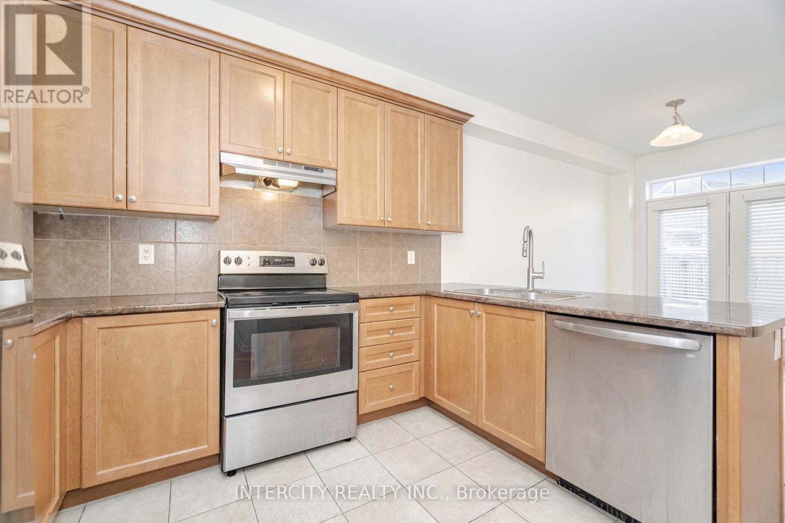 48 Fresnel Road, Brampton, Ontario  L7A 4Z3 - Photo 17 - W12593566