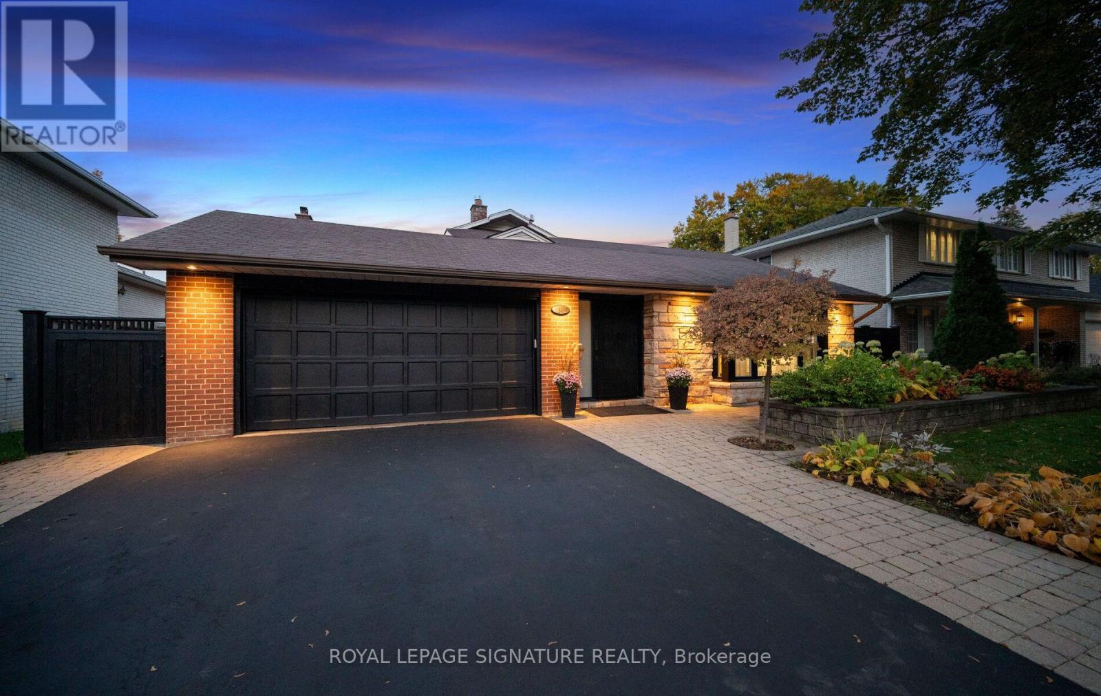 16 KINGSBOROUGH CRESCENT, Toronto, Ontario