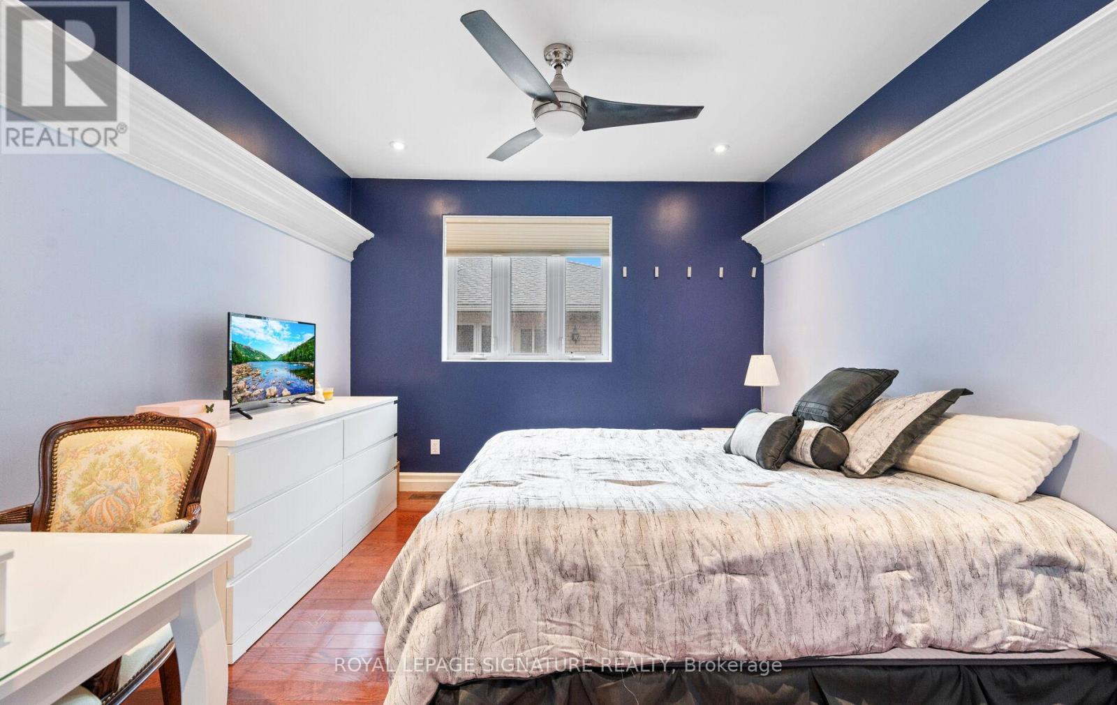 16 Kingsborough Crescent, Toronto, Ontario  M9R 2T9 - Photo 23 - W12593570