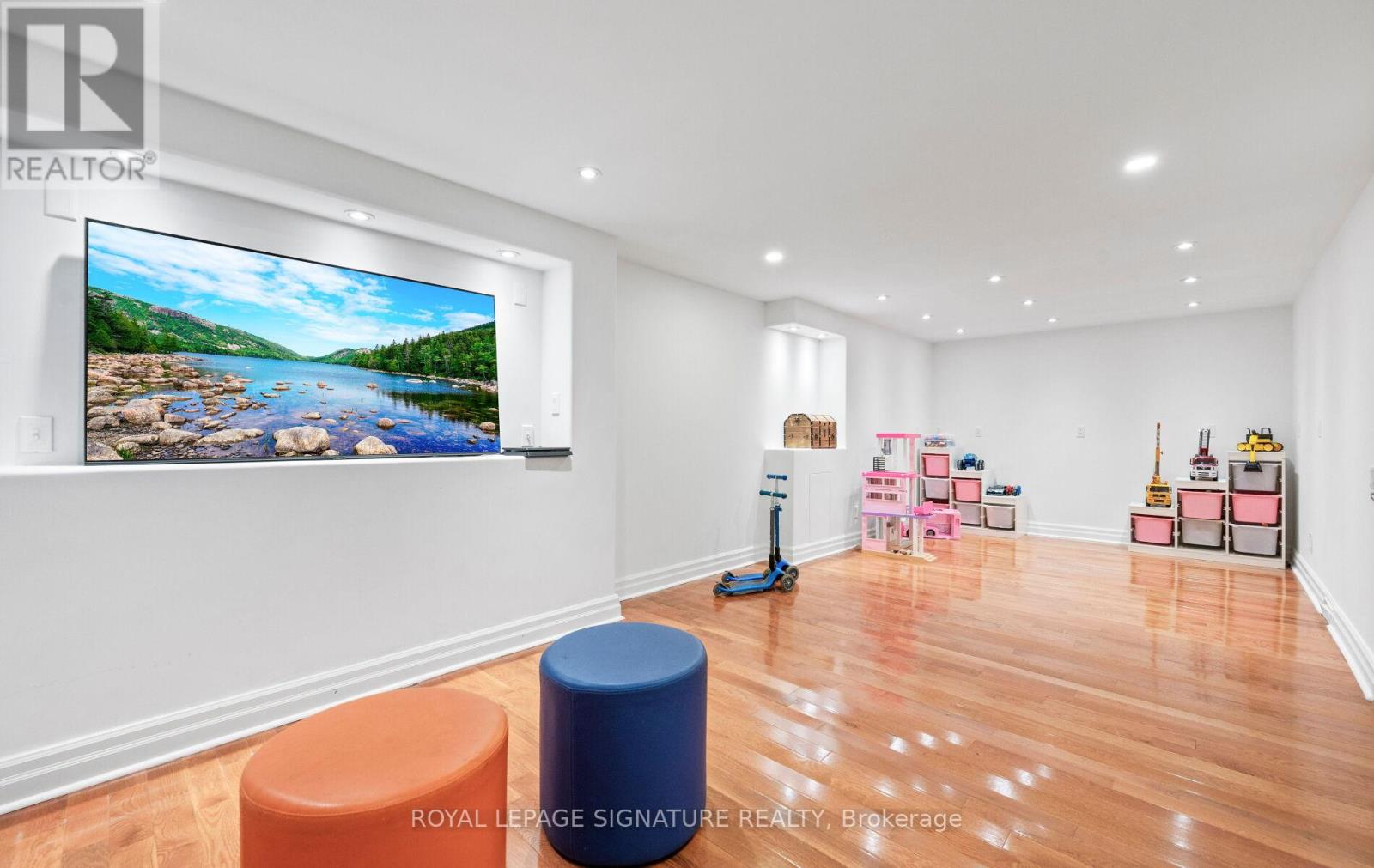 16 Kingsborough Crescent, Toronto, Ontario  M9R 2T9 - Photo 35 - W12593570