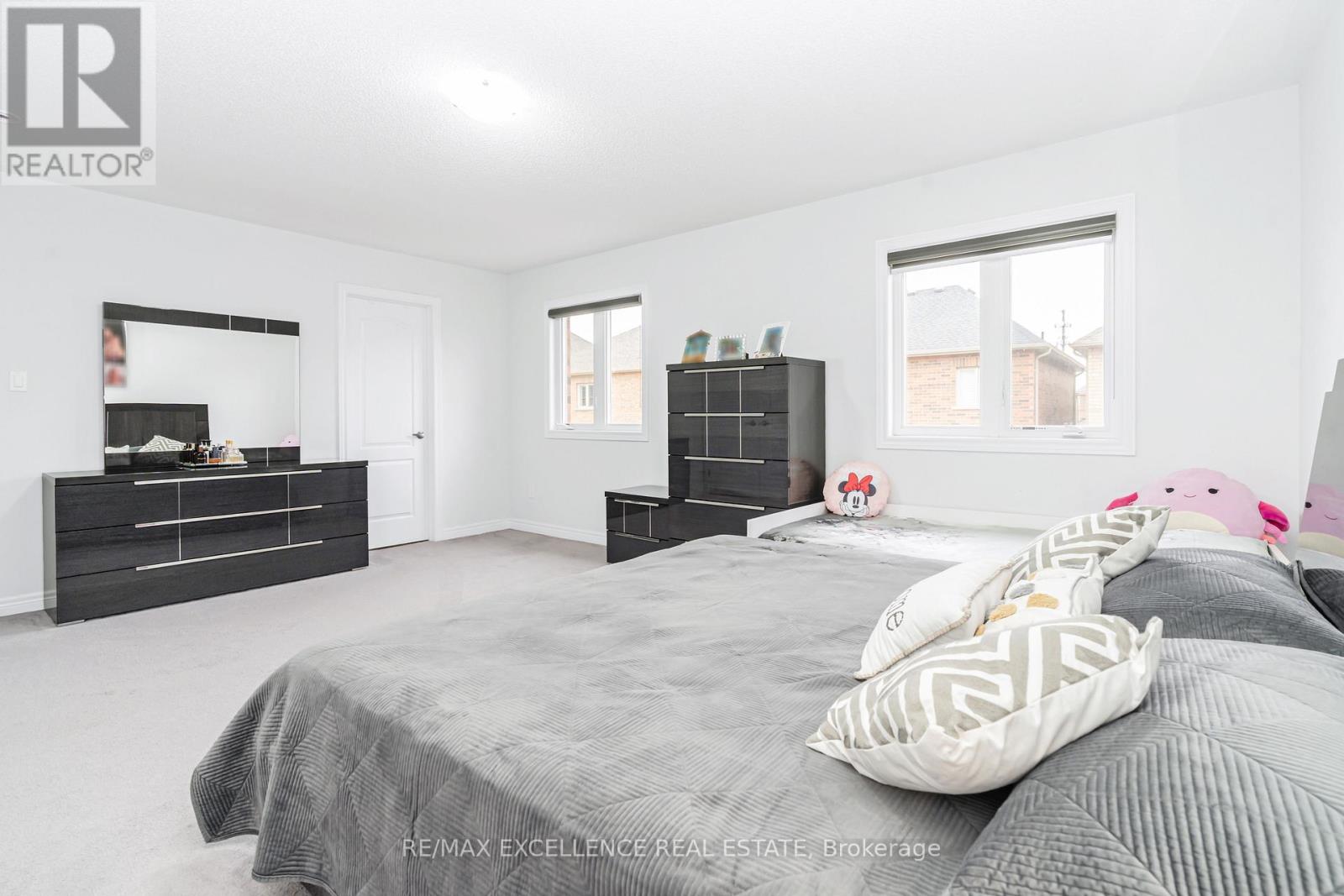 97 Folgate Crescent, Brampton, Ontario  L6R 4A6 - Photo 13 - W12593576