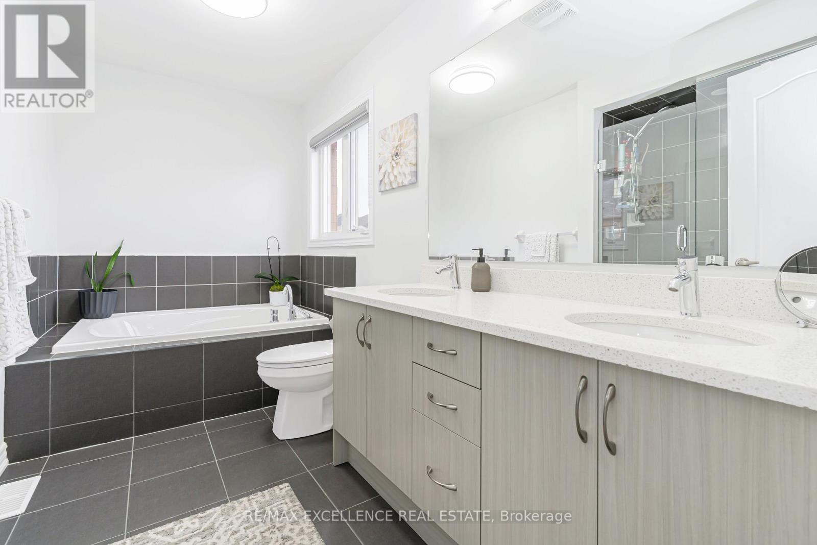 97 Folgate Crescent, Brampton, Ontario  L6R 4A6 - Photo 15 - W12593576