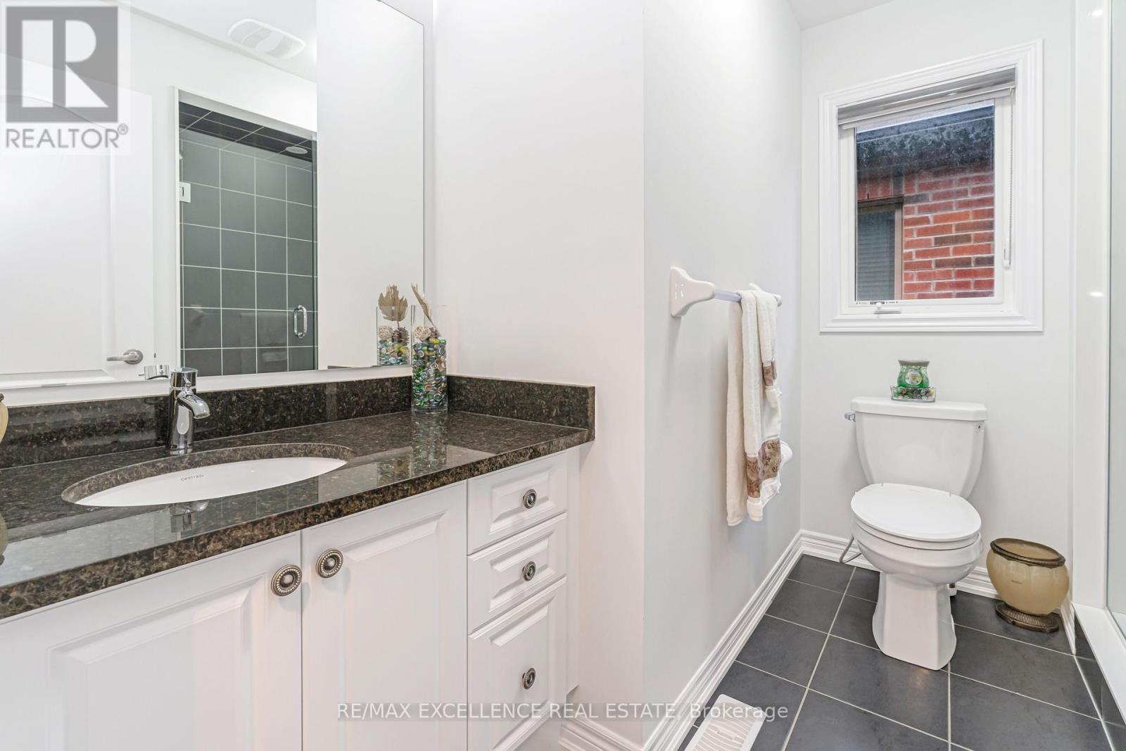 97 Folgate Crescent, Brampton, Ontario  L6R 4A6 - Photo 17 - W12593576