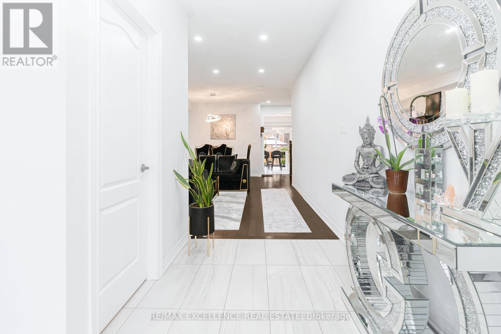 97 Folgate Crescent, Brampton, Ontario  L6R 4A6 - Photo 6 - W12593576