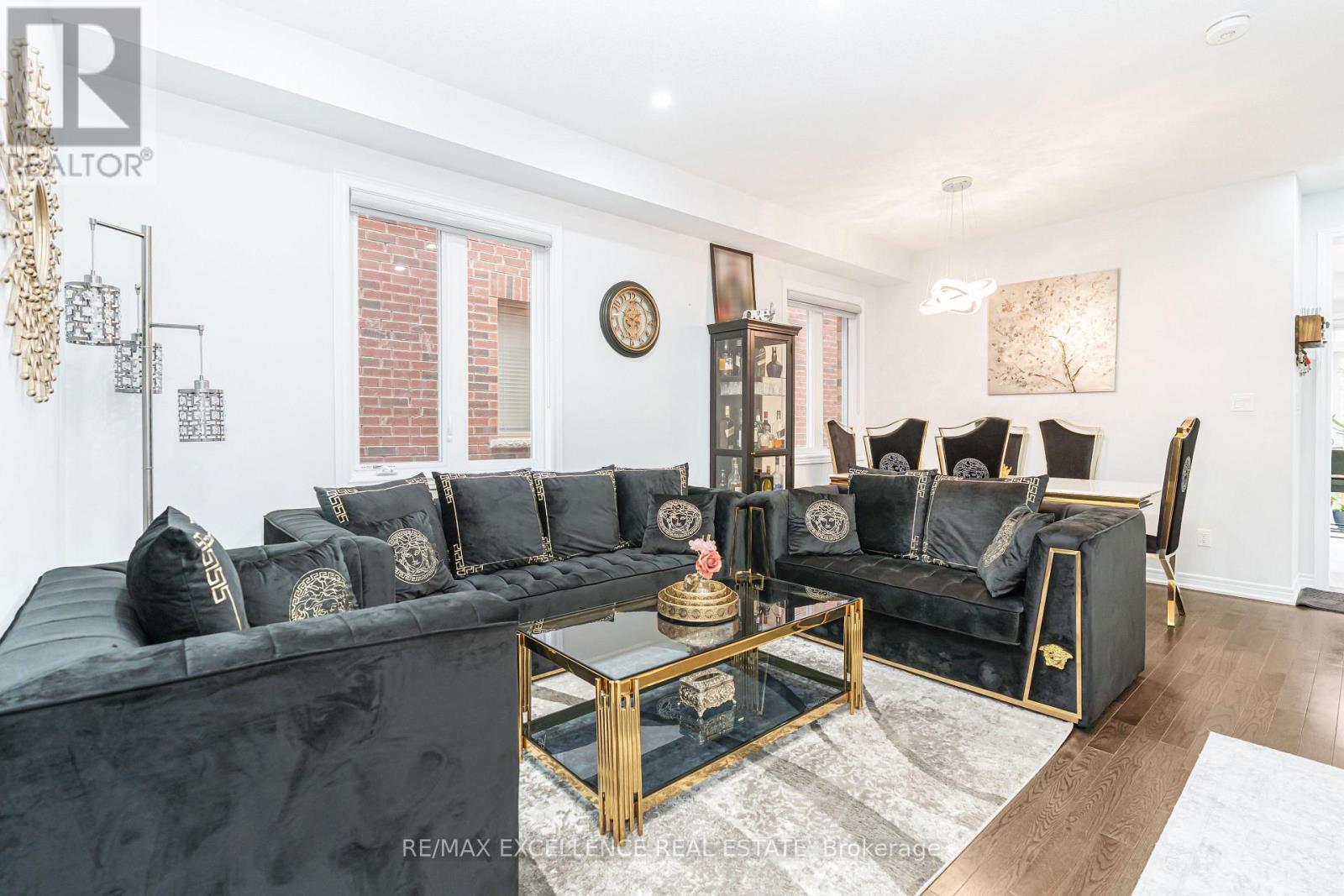 97 Folgate Crescent, Brampton, Ontario  L6R 4A6 - Photo 7 - W12593576