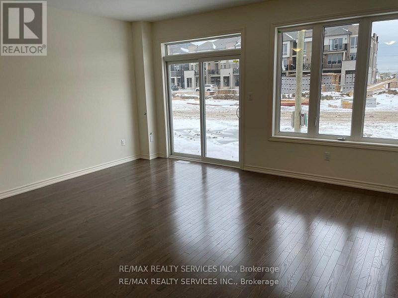 130 Adventura Road, Brampton, Ontario  L7A 5A7 - Photo 5 - W12593652