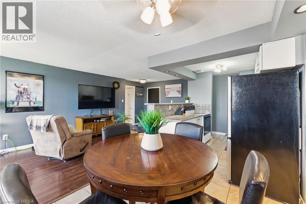 793 Colborne Street E Unit# 401, Brantford, Ontario N3S 7J3 - Photo 8 - 40788087