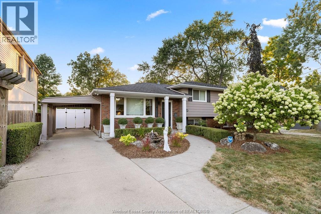 4113 Roseland Drive East, Windsor, Ontario  N9G 1Y5 - Photo 2 - 25030942