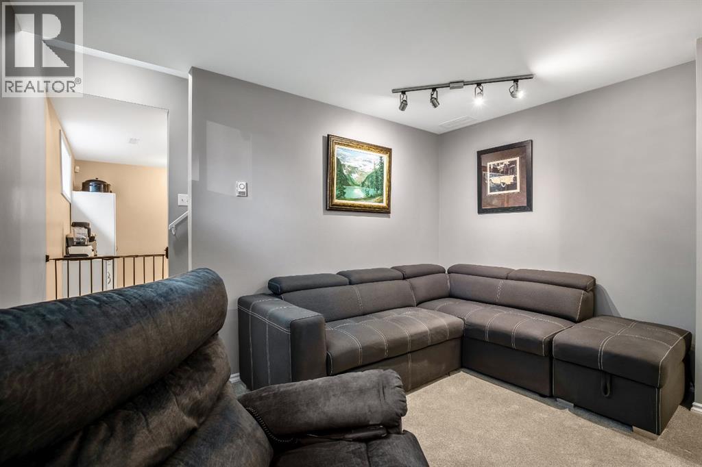 17 Luxstone Crescent Sw, Airdrie, Alberta  T4B 2W6 - Photo 40 - A2262599