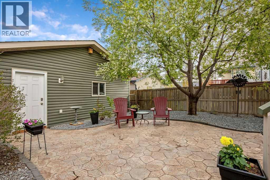 17 Luxstone Crescent Sw, Airdrie, Alberta  T4B 2W6 - Photo 21 - A2262599