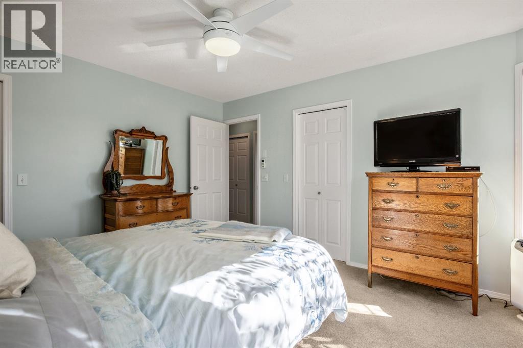 17 Luxstone Crescent Sw, Airdrie, Alberta  T4B 2W6 - Photo 35 - A2262599