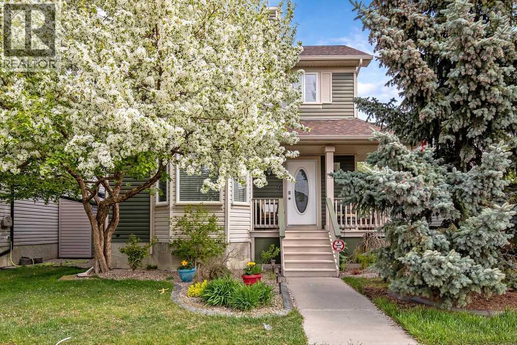 17 Luxstone Crescent Sw, Airdrie, Alberta  T4B 2W6 - Photo 1 - A2262599