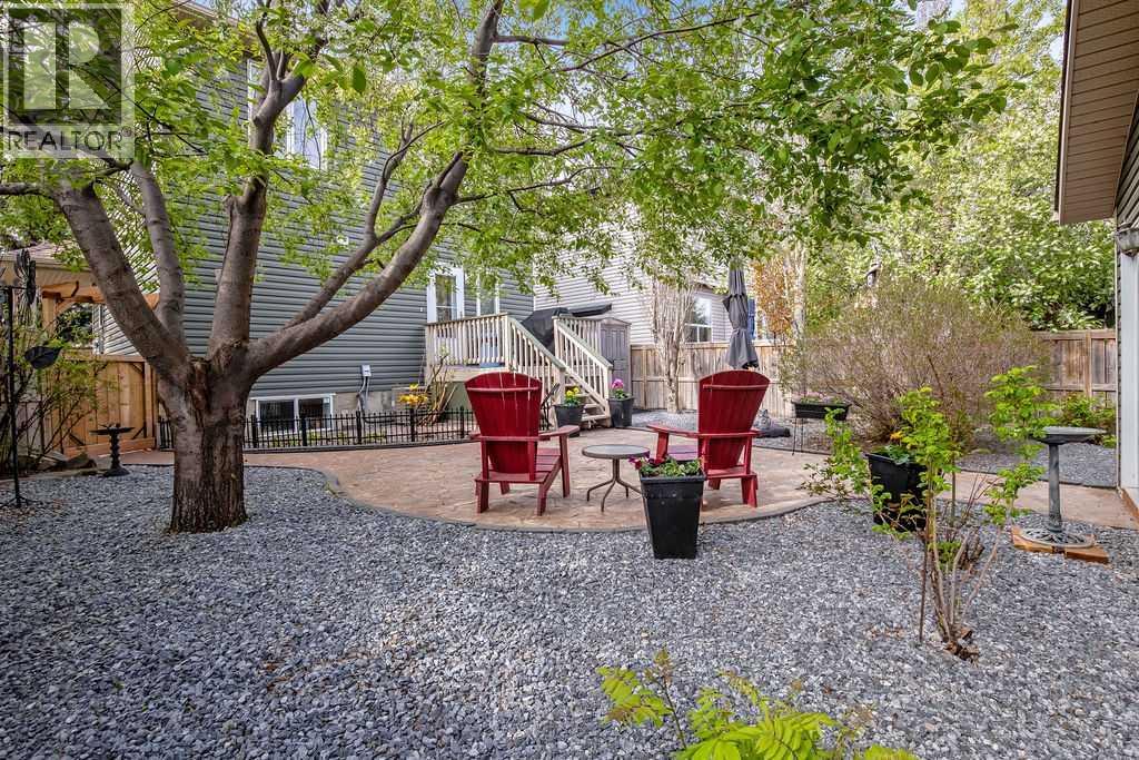 17 Luxstone Crescent Sw, Airdrie, Alberta  T4B 2W6 - Photo 17 - A2262599