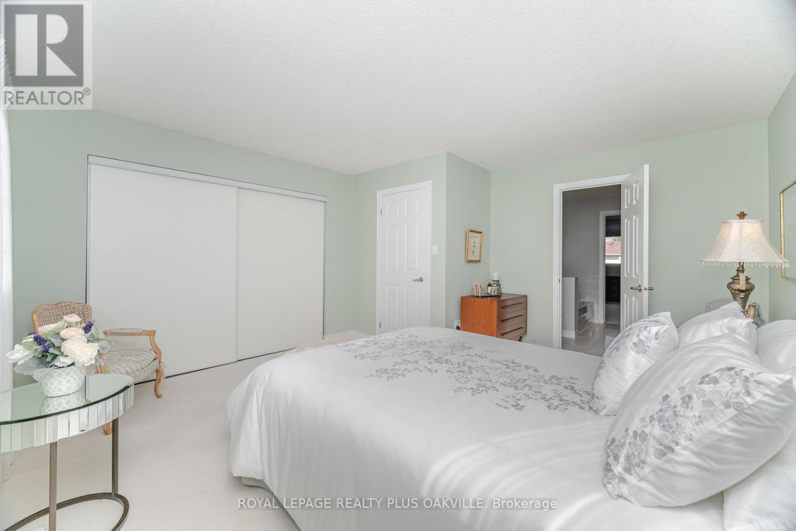 53 Kildonan Crescent, Hamilton, Ontario  L0R 2H5 - Photo 33 - X12593604