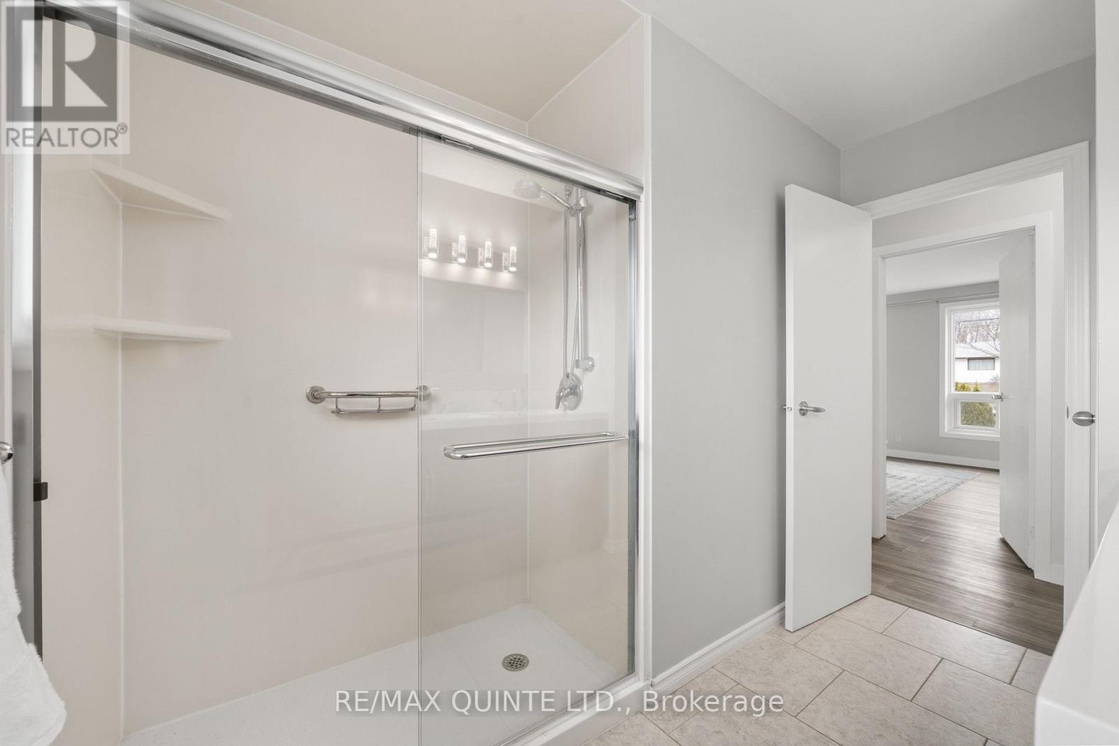 94 Cloverleaf Drive, Belleville, Ontario  K8N 4Z5 - Photo 15 - X12593686