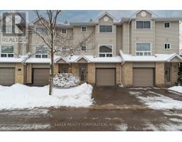 39 - 1990 Wavell Street, London East (East I), Ca