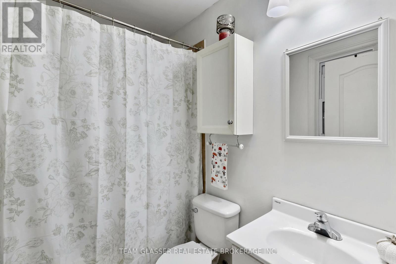 1 Cypress Street, St. Thomas, Ontario  N5R 1N2 - Photo 11 - X12593930