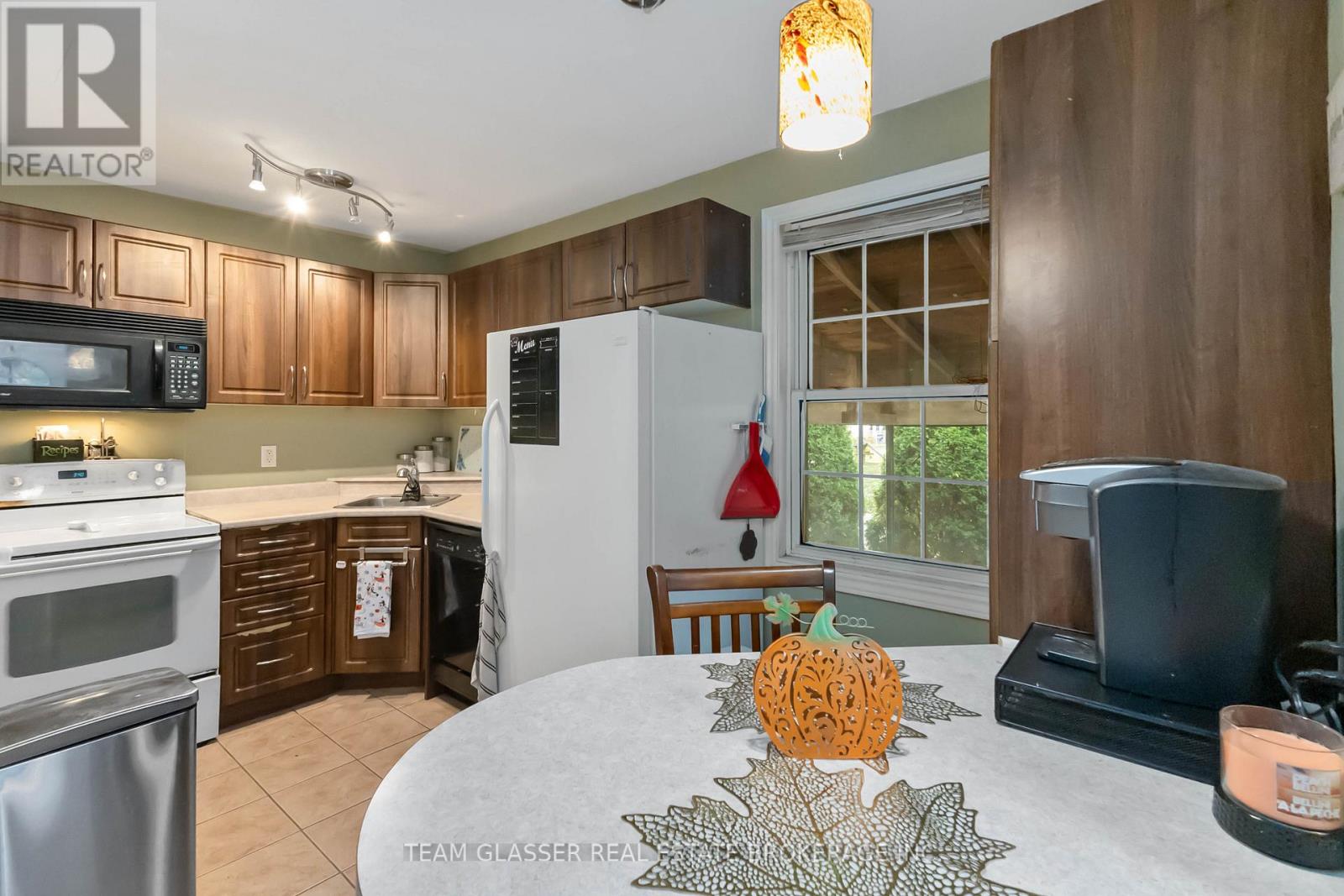 1 Cypress Street, St. Thomas, Ontario  N5R 1N2 - Photo 6 - X12593930