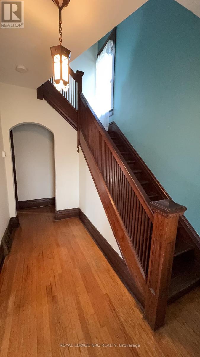 4579 Eastwood Crescent, Niagara Falls, Ontario  L2E 1B1 - Photo 13 - X12591154