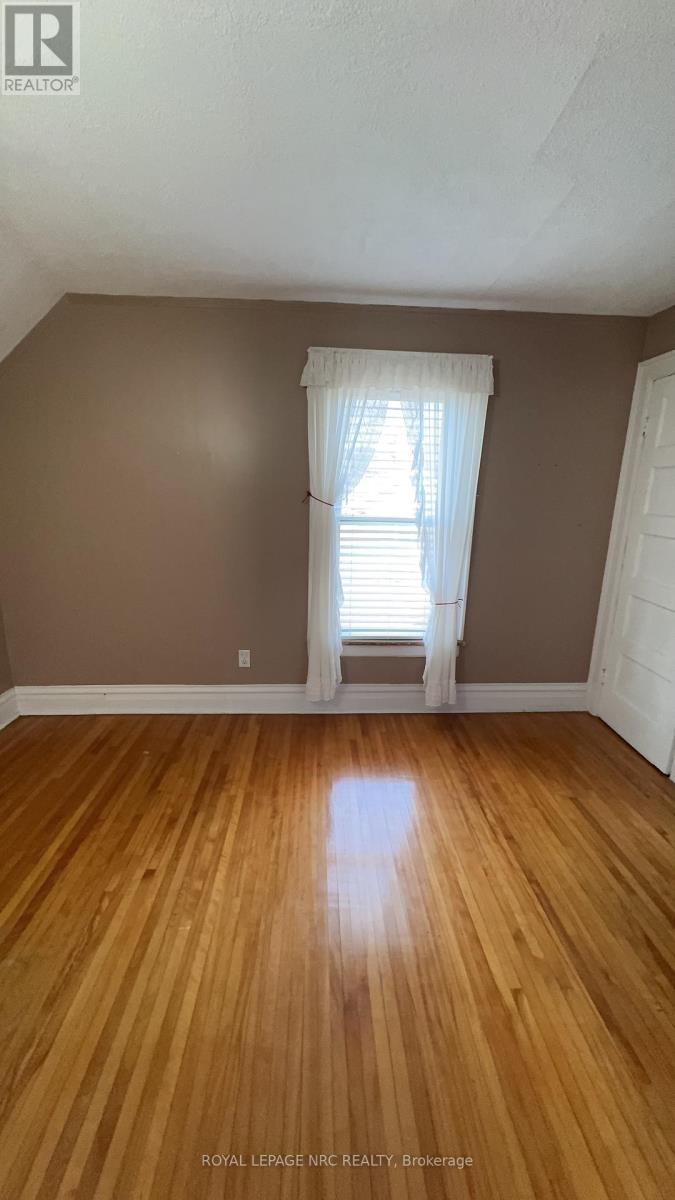 4579 Eastwood Crescent, Niagara Falls, Ontario  L2E 1B1 - Photo 21 - X12591154