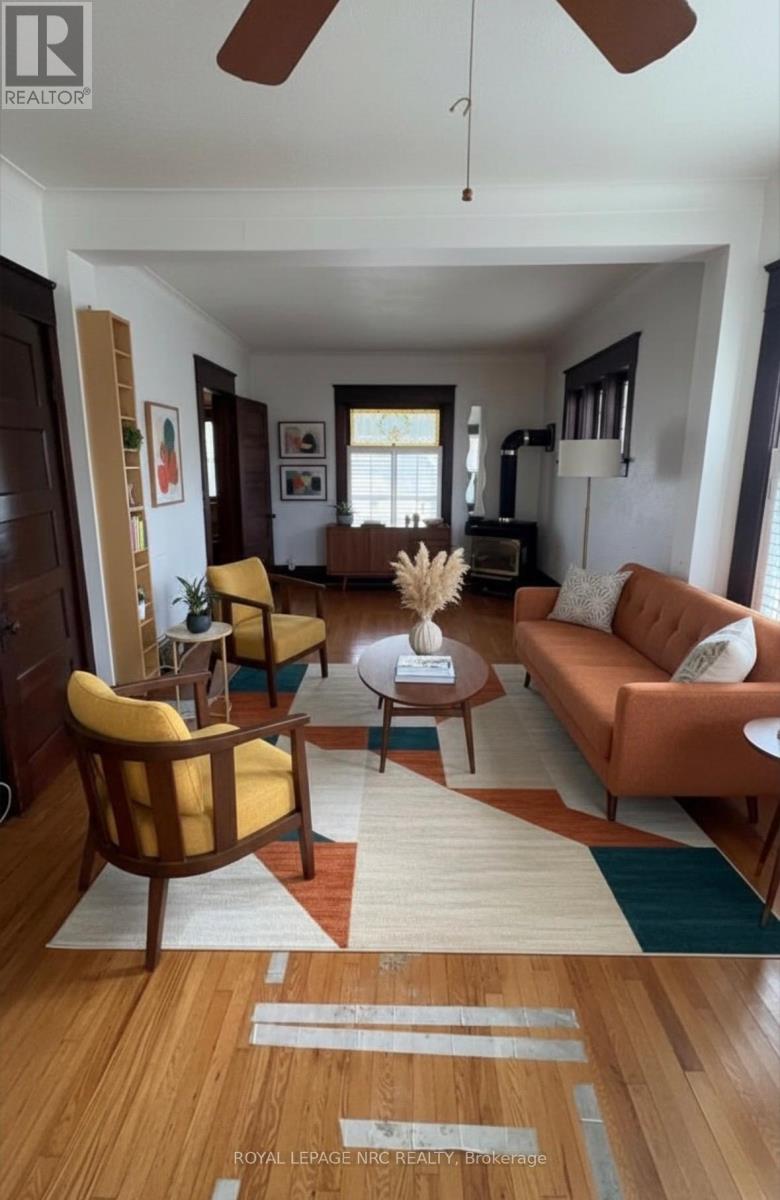 4579 Eastwood Crescent, Niagara Falls, Ontario  L2E 1B1 - Photo 9 - X12591154