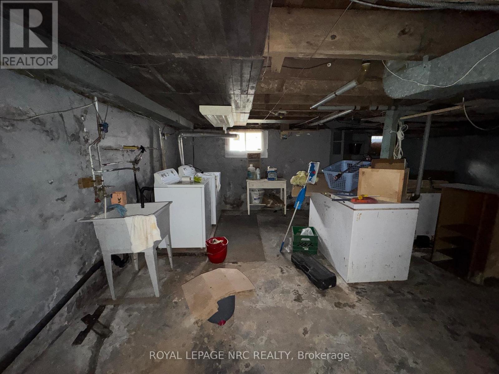 4579 Eastwood Crescent, Niagara Falls, Ontario  L2E 1B1 - Photo 36 - X12591154