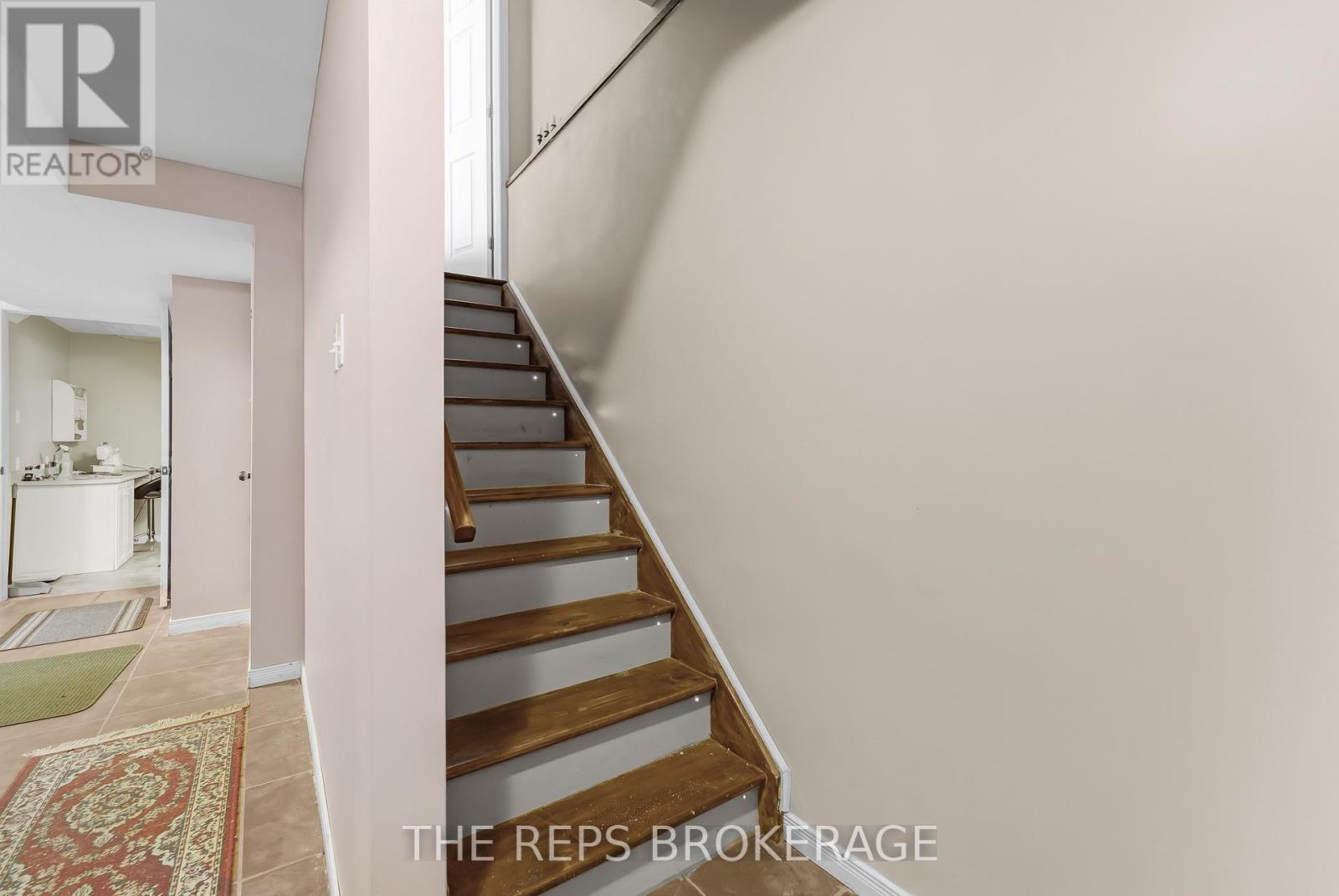 97 Black Bear Way, Ottawa, Ontario  K2S 2G6 - Photo 23 - X12593756