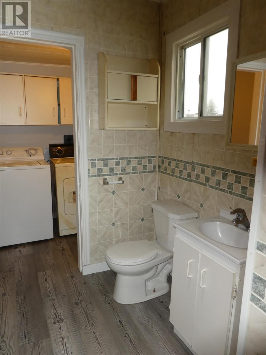 208 Third Ave Se, Geraldton, Ontario  P0T 1M0 - Photo 18 - TB243571