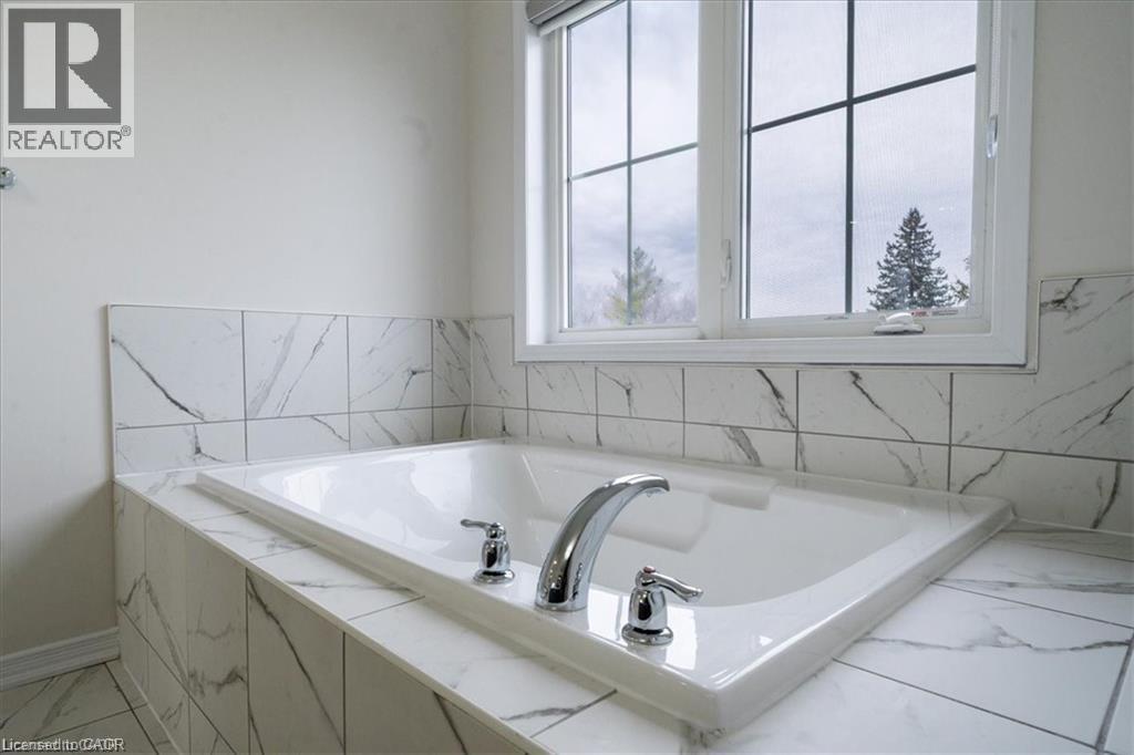 107 Cuesta Heights, Hamilton, Ontario L8J 0M2 - Photo 30 - 40791806