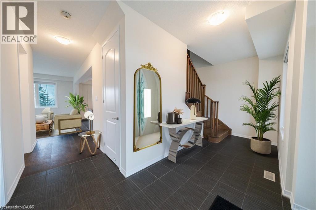 107 Cuesta Heights, Hamilton, Ontario L8J 0M2 - Photo 5 - 40791806