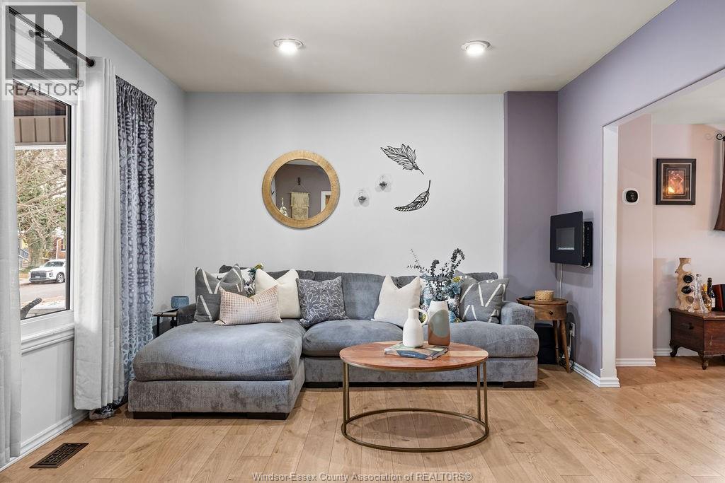 815 Moy Avenue, Windsor, Ontario  N9A 2N7 - Photo 8 - 25030958