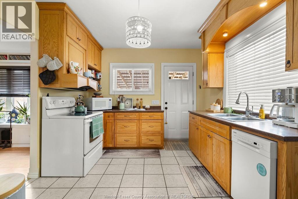 815 Moy Avenue, Windsor, Ontario  N9A 2N7 - Photo 14 - 25030958