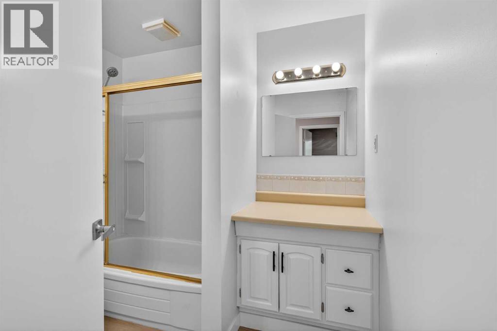 5923 Centre Street Nw, Calgary, Alberta  T2K 0T5 - Photo 15 - A2252917