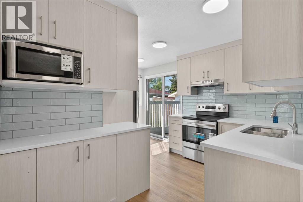 5923 Centre Street Nw, Calgary, Alberta  T2K 0T5 - Photo 2 - A2252917