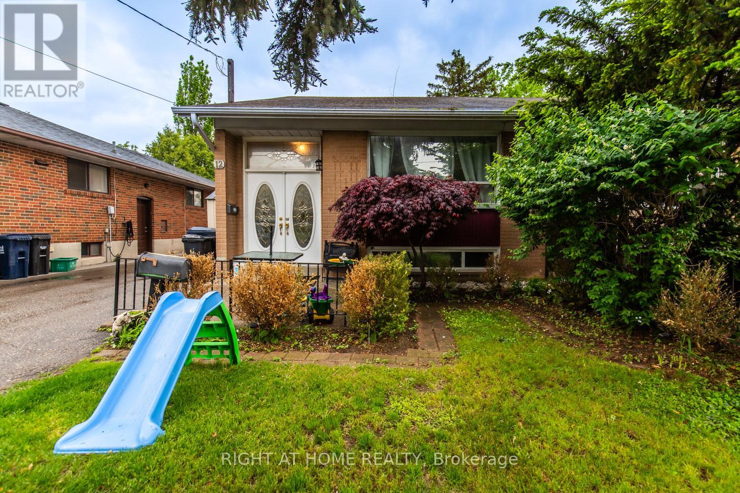 12 Murellen Crescent, Toronto, Ontario  M4A 2K5 - Photo 32 - C12419384