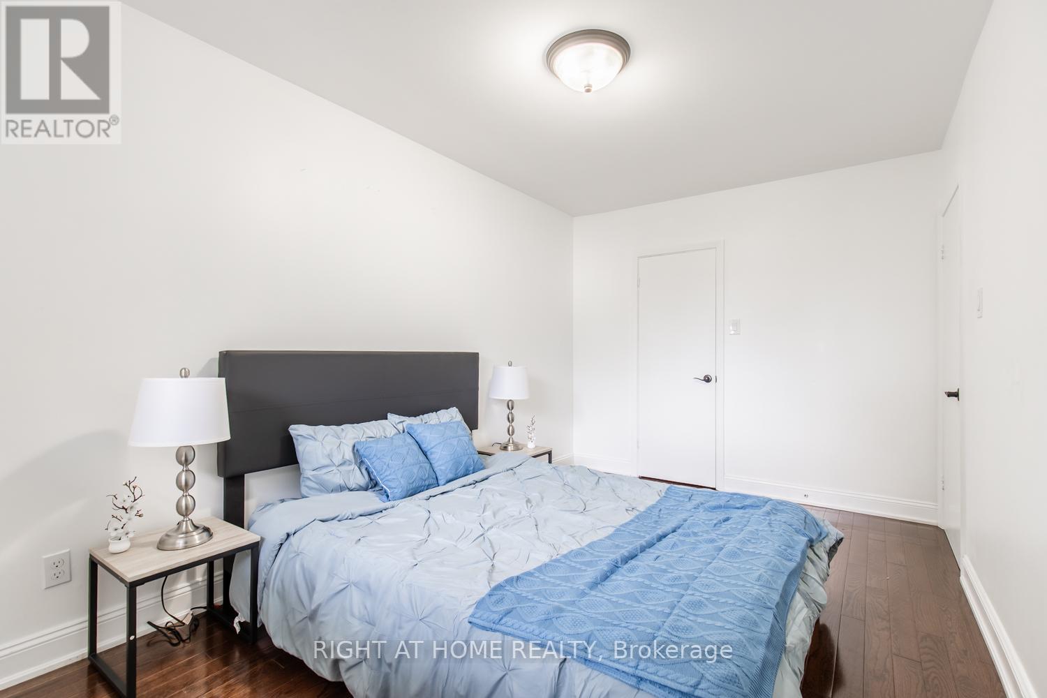 12 Murellen Crescent, Toronto, Ontario  M4A 2K5 - Photo 18 - C12419384