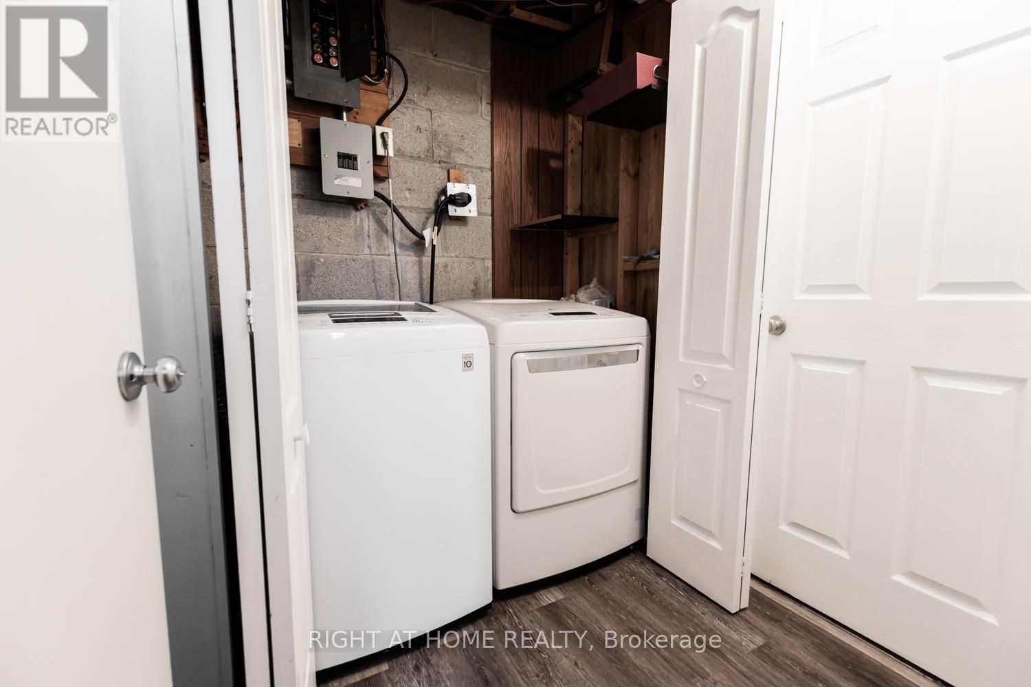 12 Murellen Crescent, Toronto, Ontario  M4A 2K5 - Photo 28 - C12419384