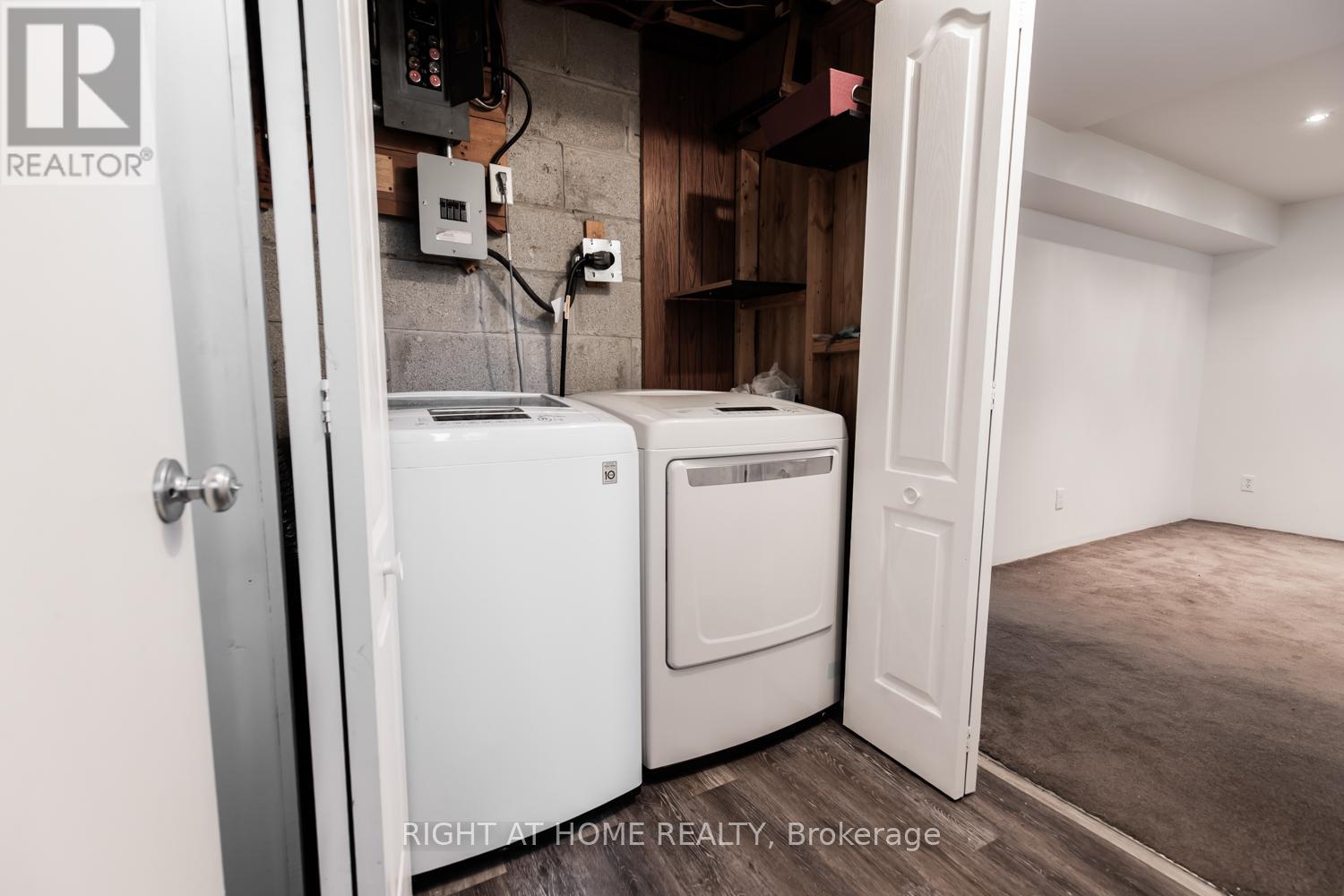 12 Murellen Crescent, Toronto, Ontario  M4A 2K5 - Photo 26 - C12419384