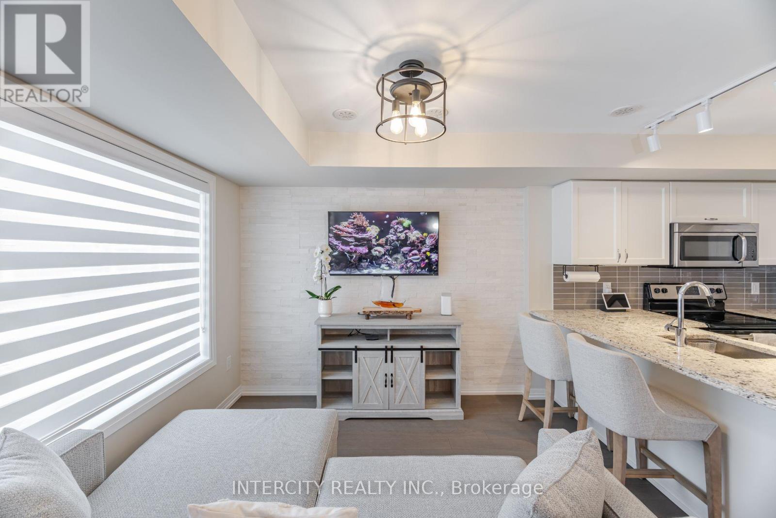 3 - 169 William Duncan Road, Toronto, Ontario  M3K 0B5 - Photo 5 - W12444289