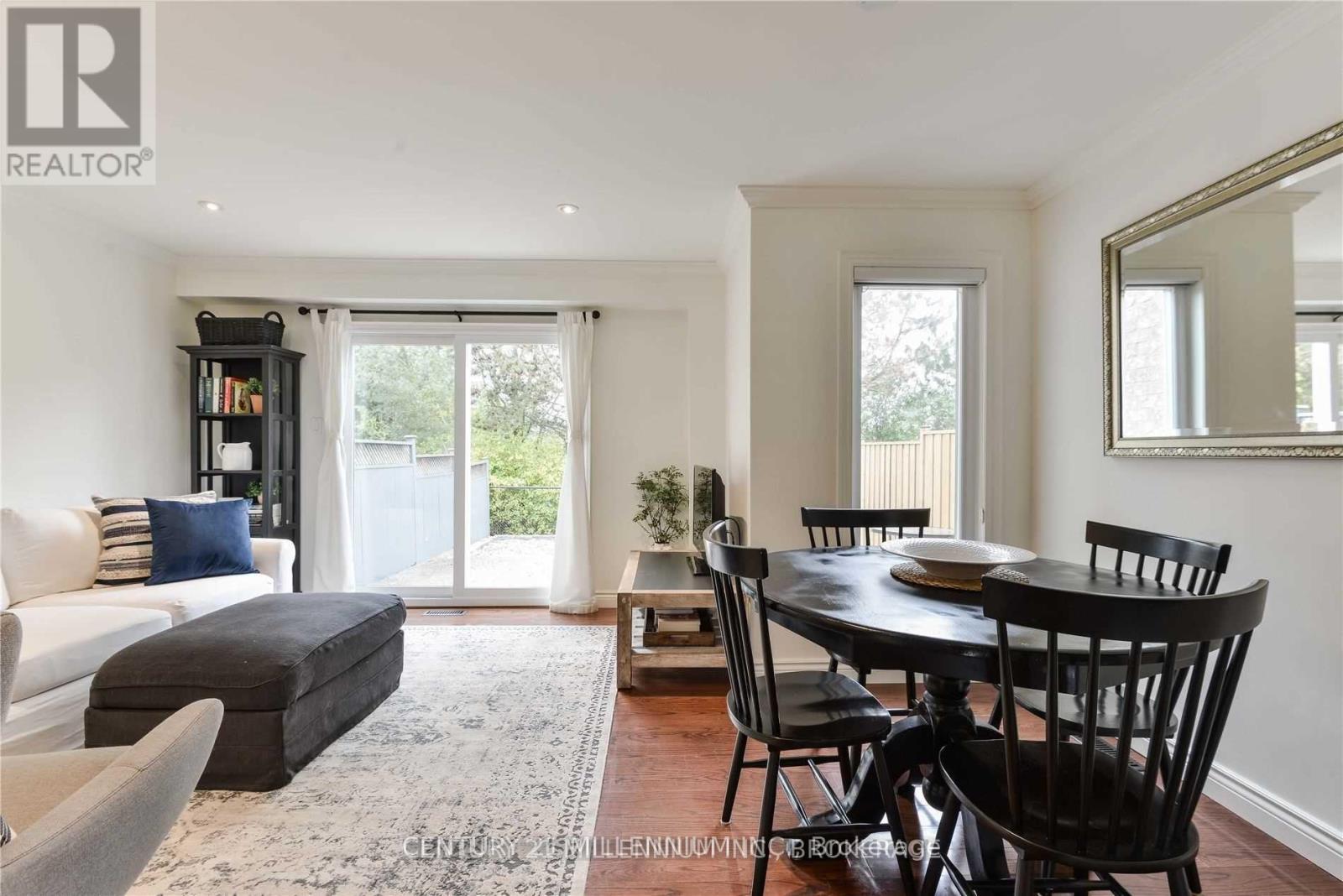 32 Gardenia Way, Caledon, Ontario  L7C 1B2 - Photo 8 - W12593334