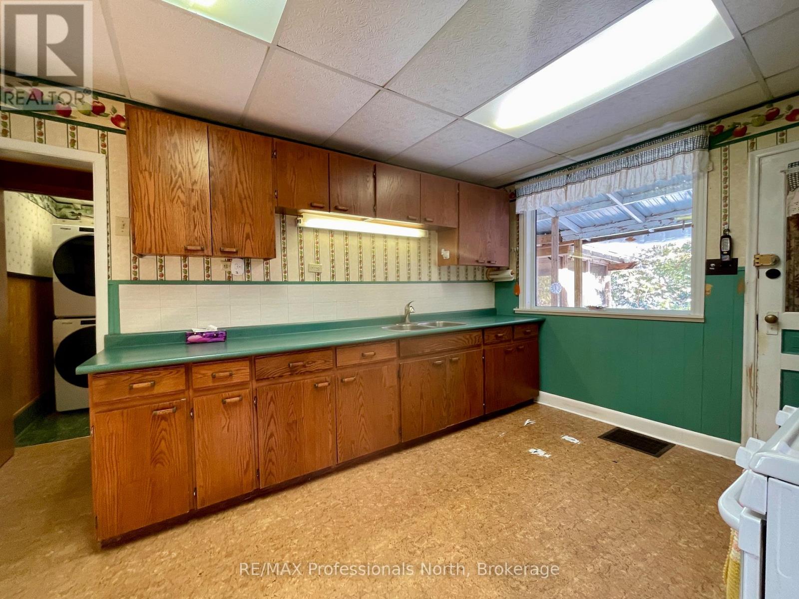 330 John St South Street, Gravenhurst, Ontario P1P 1J1 - Photo 11 - X12593744