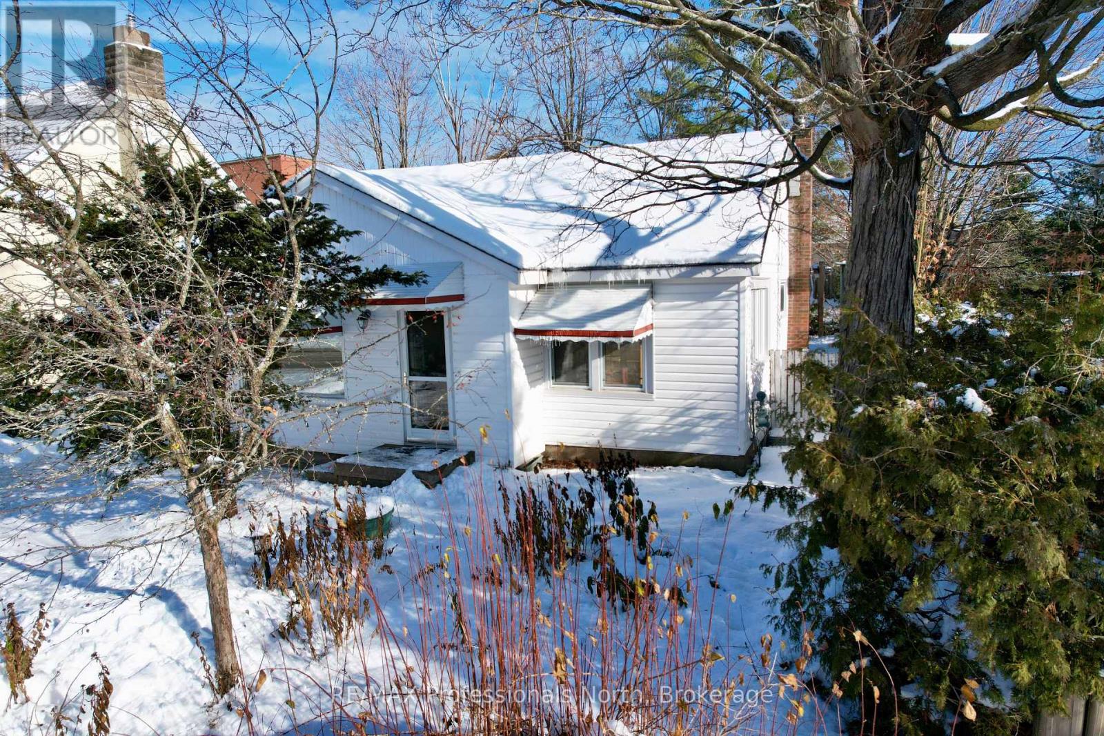 330 John St South Street, Gravenhurst, Ontario P1P 1J1 - Photo 3 - X12593744