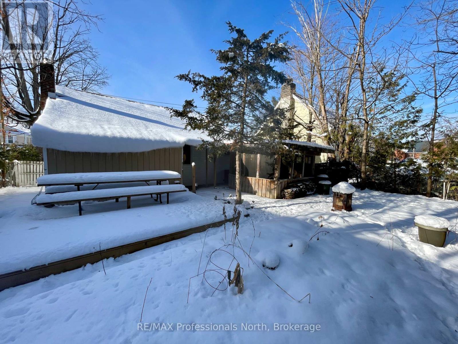 330 John St South Street, Gravenhurst, Ontario P1P 1J1 - Photo 4 - X12593744