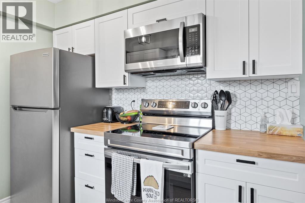 330 Fryer Street, Amherstburg, Ontario N9V 2L9 - Photo 12 - 25030954