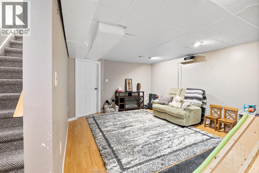 330 Fryer Street, Amherstburg, Ontario  N9V 2L9 - Photo 22 - 25030952